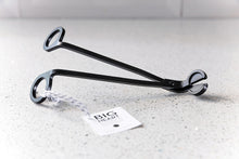 Load image into Gallery viewer, matte black candle wick trimmer
